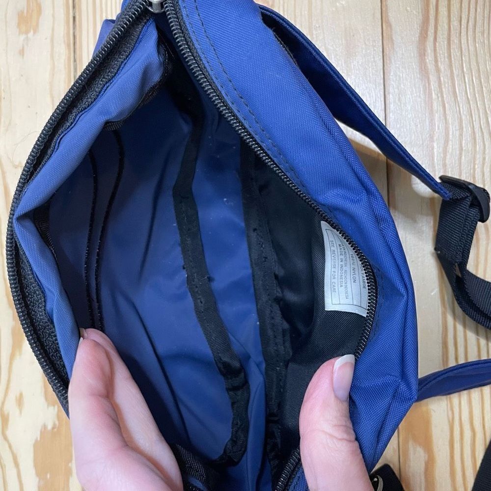 Nike Vintage Original Tough Blue Fanny Pack‎ Belt Bag Crossbody Black Swoosh - Picture 4 of 8
